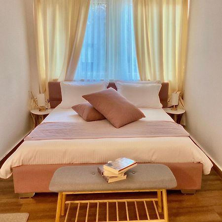 Appartamento Compass Lofts Atene Esterno foto