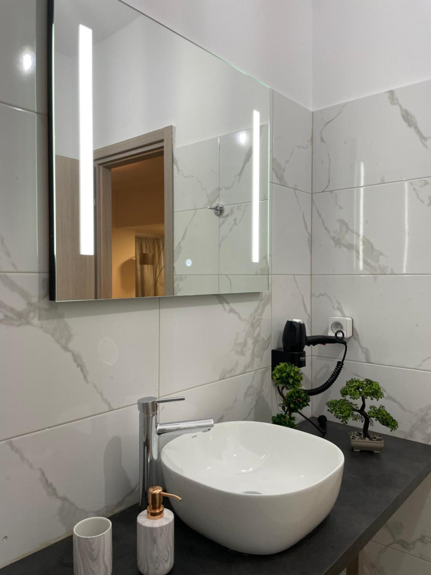 Appartamento Compass Lofts Atene Esterno foto