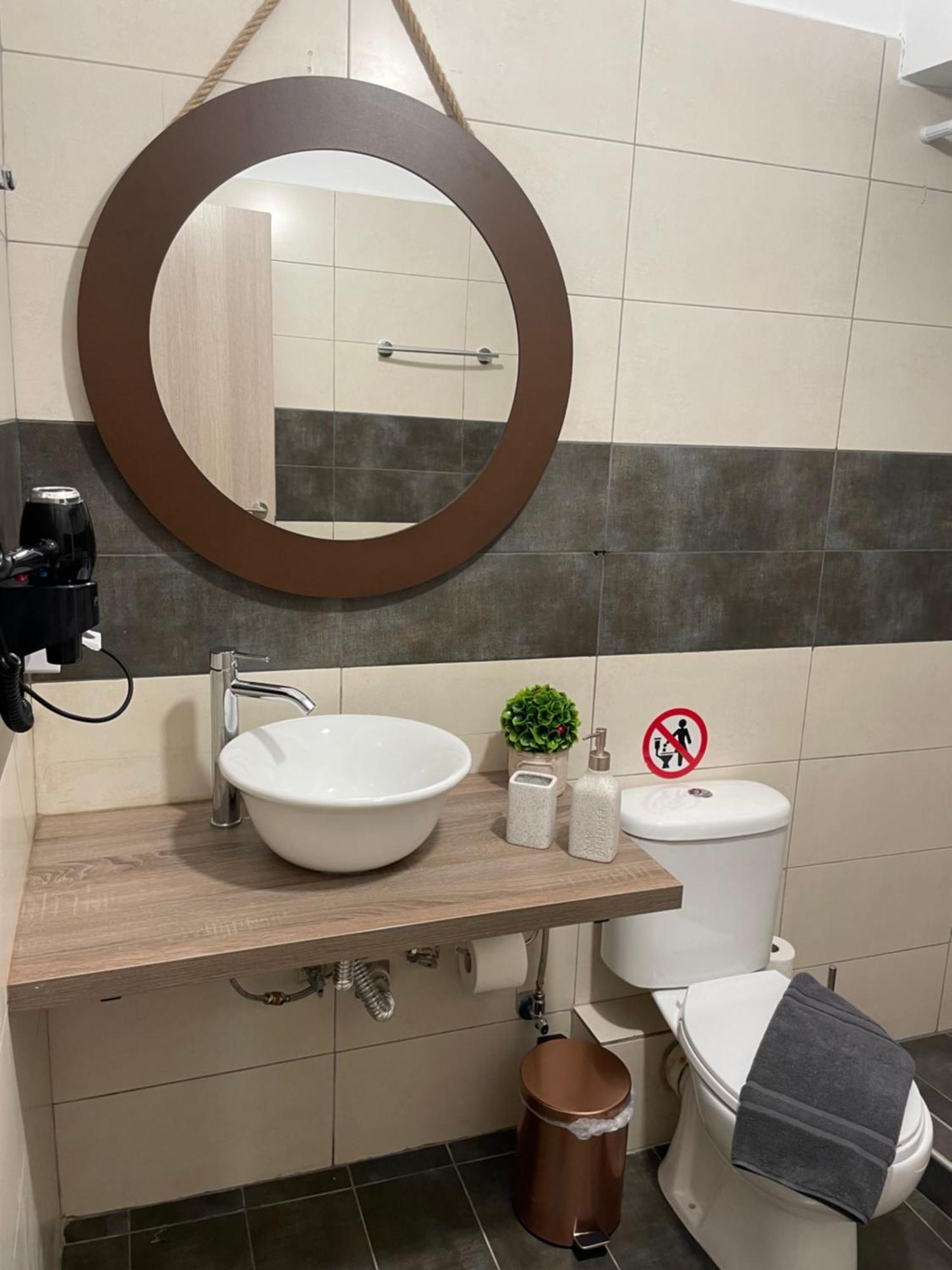 Appartamento Compass Lofts Atene Esterno foto